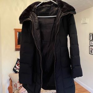 Woman’s Zara Basic Winter Coat size Medium (fits like a small!)
